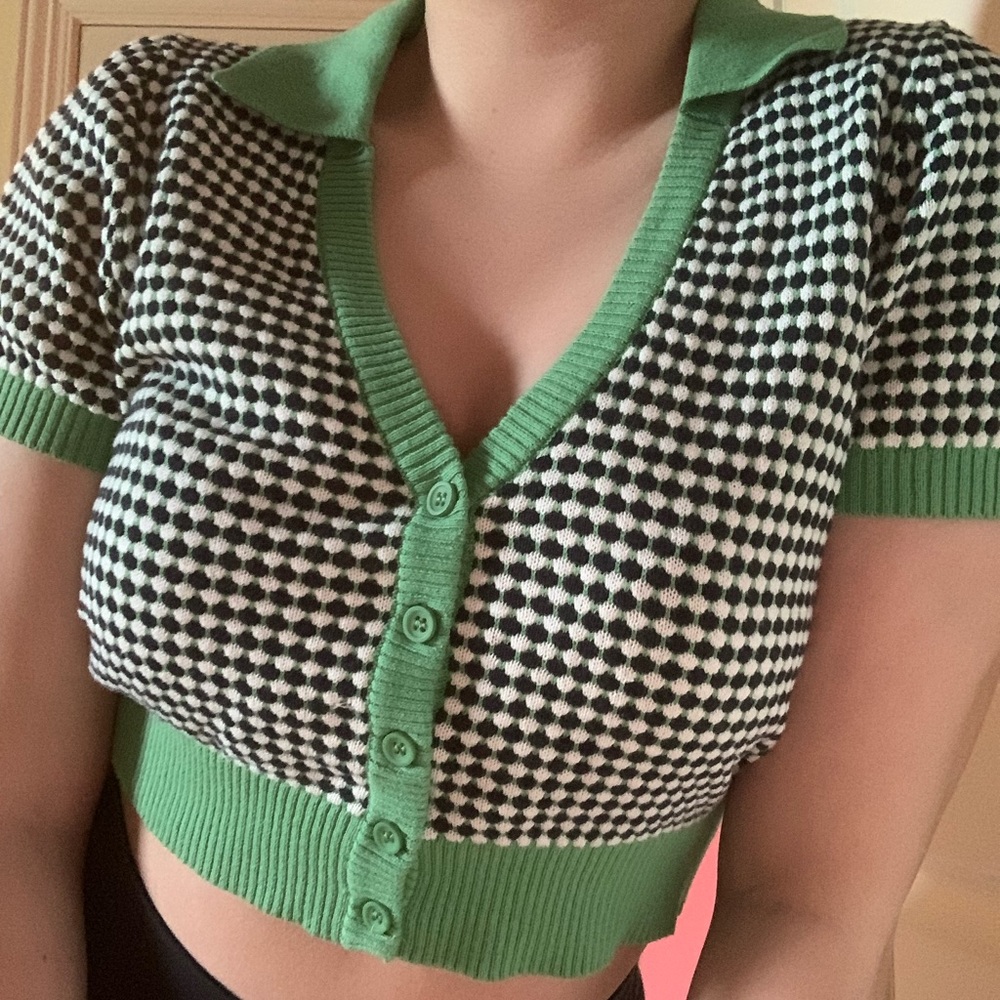 checkered and green cropped polo